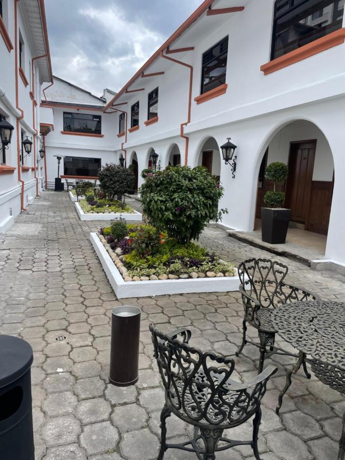 Hotel Ambassador Quito Exterior photo